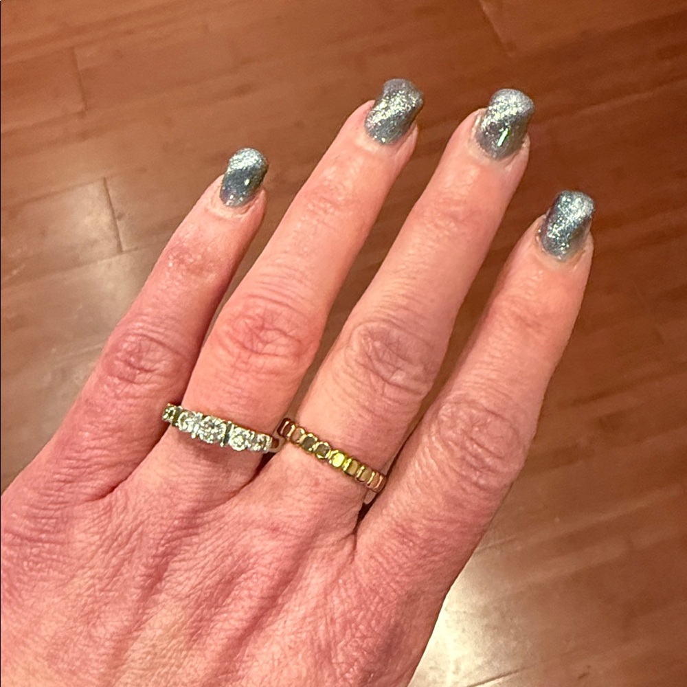 Beautiful CZ Ring - 7.5 - Picture 7 of 7